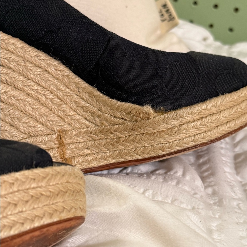Coach Shoes Size 7 - Picture 3 of 10